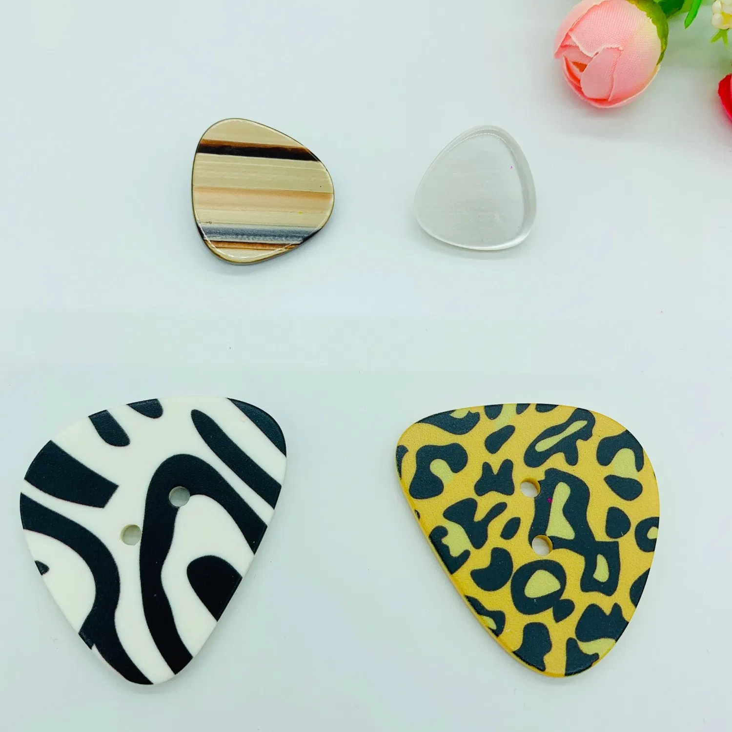 공장 도매 폴리에스테 수지 단추, 금속 단추, 공상 단추, 셔츠, 한 벌, 진, 외투 의복을 위한 신식 고전을 가진 성격 단추